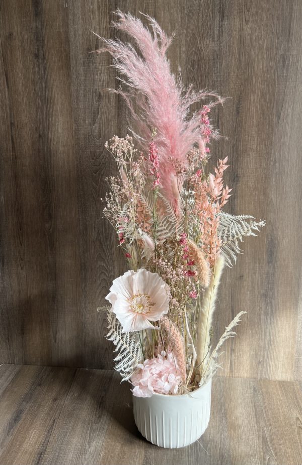 Arrangement en hauteur avec fleurs séchées et 1 pavot éternel en papier  «  rose pâle »