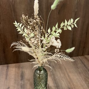 Bouquet de fleurs séchées avec vase menthe