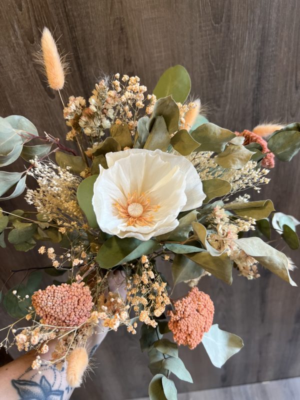 1 bouquet de fleurs séchées avec 1 pavot éternel en papier crème