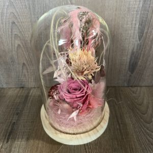 Cloche avec une rose éternelle et fleurs assorties ( Taille L)