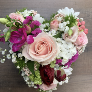 Inscription à l’atelier créatif du 09.05.2026 "Arrangement coeur avec fleurs fraiches" enfants dès 8ans et ados